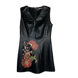 Elegant Black Midi Dress with Timeless Appeal